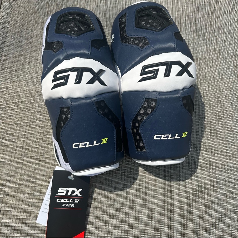 STX Cell IV Lacrosse Arm Pads - Navy/White -Men's Large- New with Tags